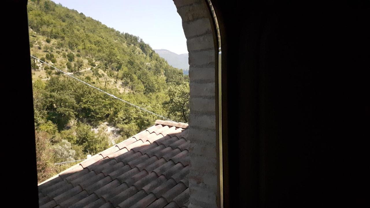 Agriturismo Marcofrate, A Retreat In The Nature Valtopina Esterno foto